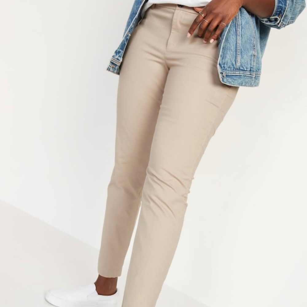 Old Navy Mid-Rise Skinny Everyday Khakis for Women